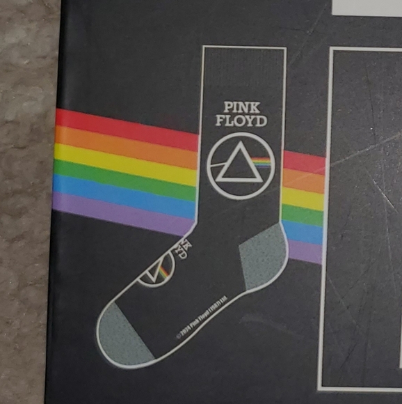 5 for $20 | NIB Pink Floyd Dark Side Of The Moon Prism Crew Socks Gift Box - Picture 3 of 3